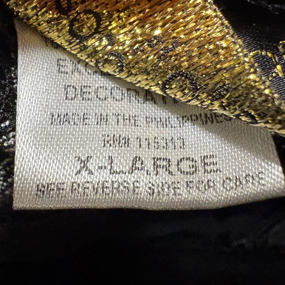 Elegant Black Lace Women's Pajama - Picture 7 of 7